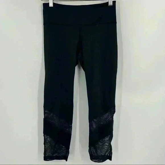 Zella Black Crop Legging W/Leg Mesh Design Size Small - Picture 3 of 9